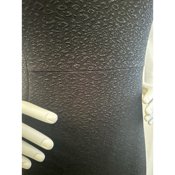 NWT Anne Klein Sleeveless Sheath Dress 8 Black Textured Stretchy‎ Curve Hugging - Picture 4 of 16